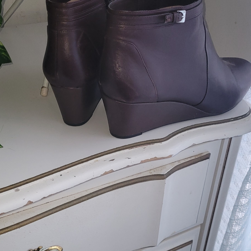 12M Brown Leather Booties